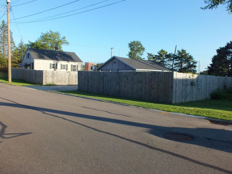 731 Rush Avenue, Bellefontaine, OH 43311 Photo 3