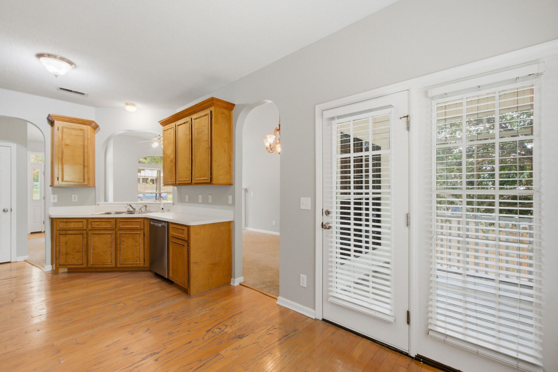 119 Round Table Lane Photo 18