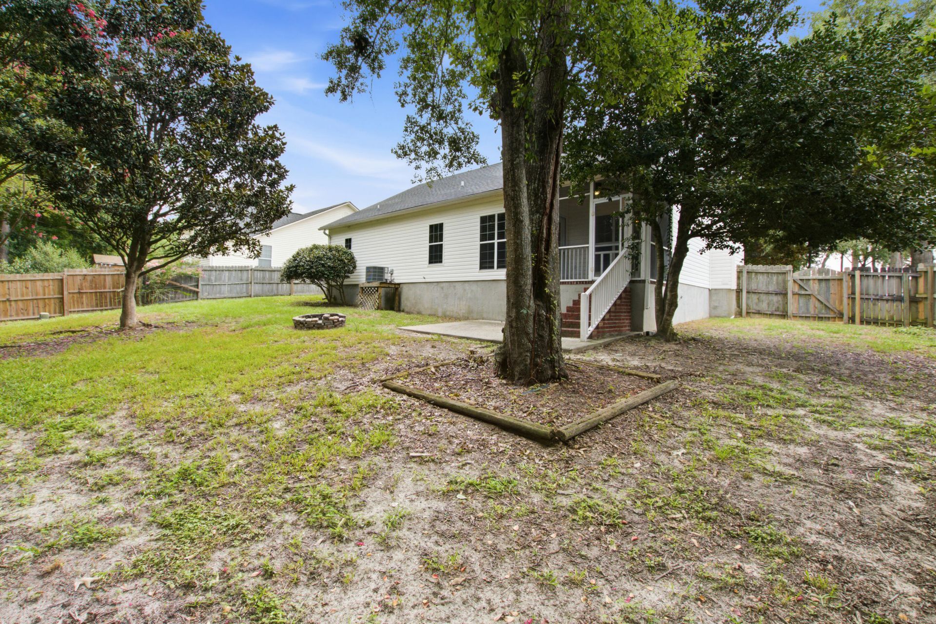 119 Round Table Lane Photo 32