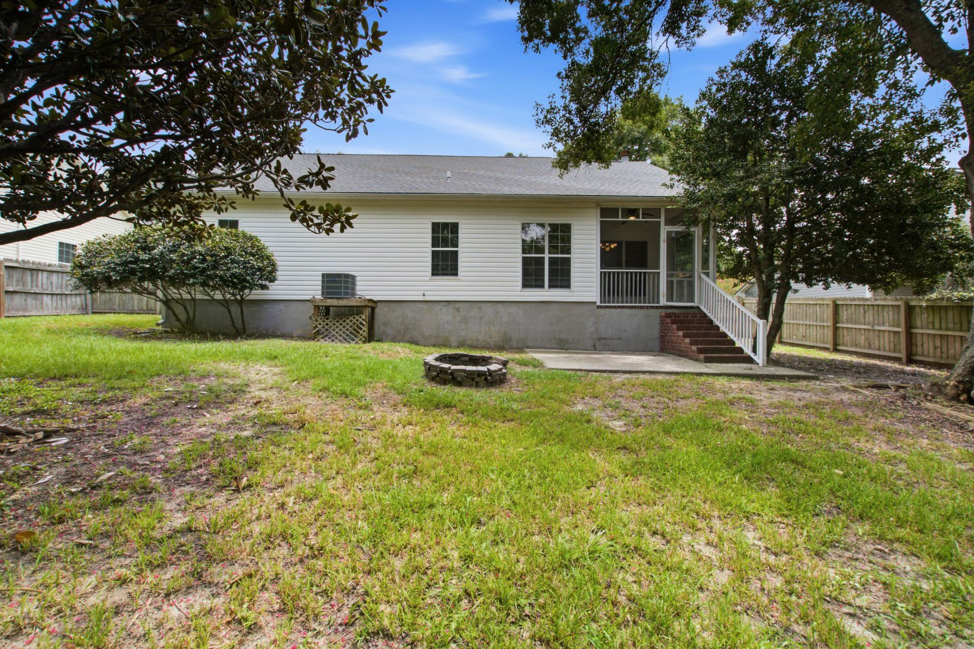 119 Round Table Lane Photo 33