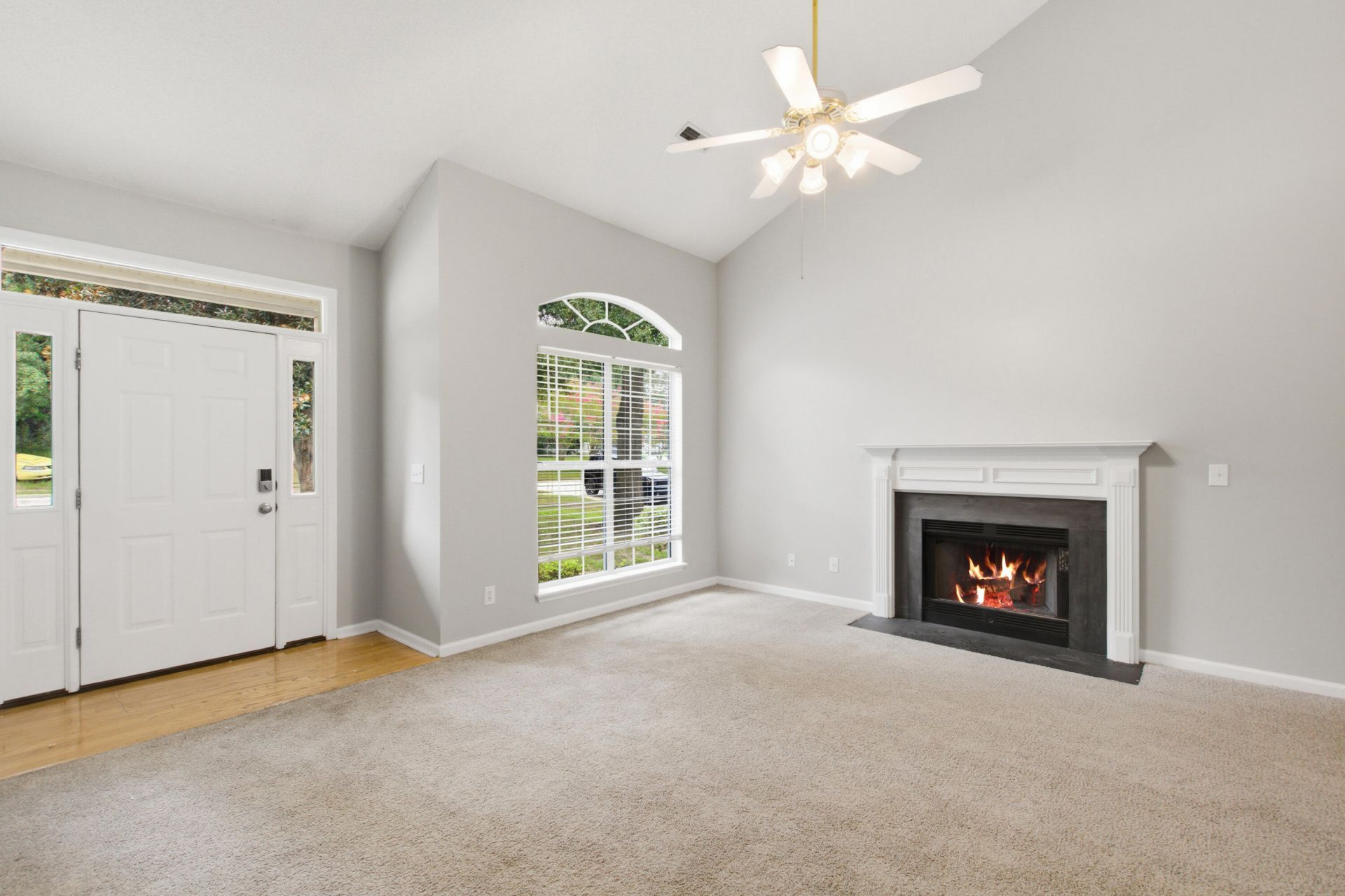 119 Round Table Lane Photo 4