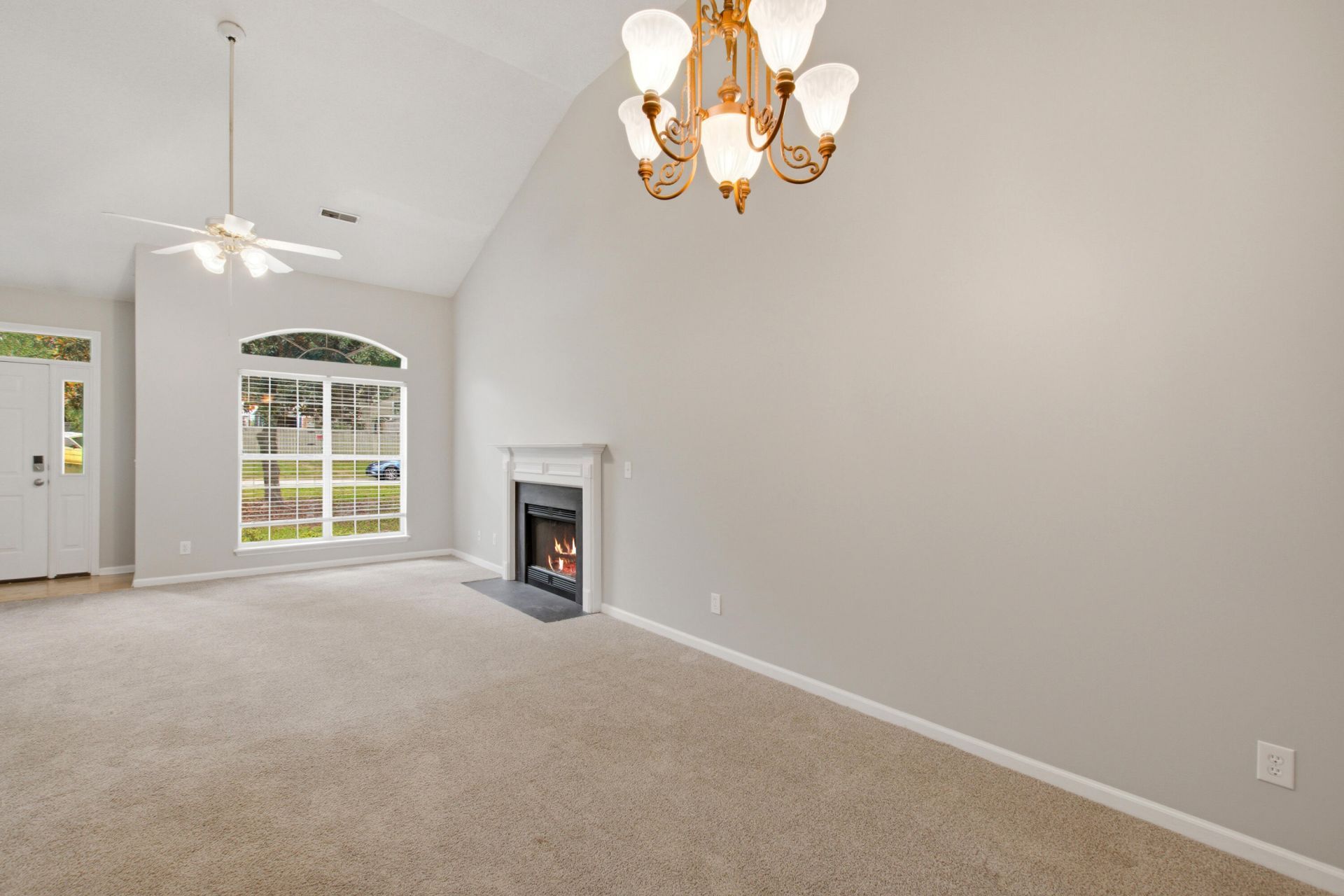 119 Round Table Lane Photo 8
