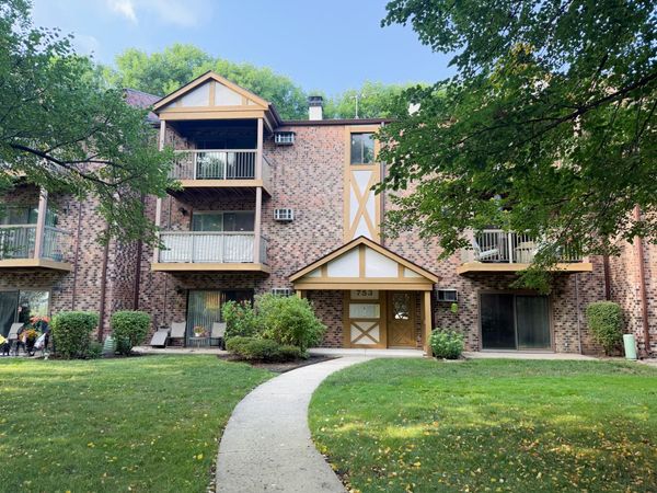 753 S Dwyer Avenue, Unit E, Arlington Heights, IL 60005