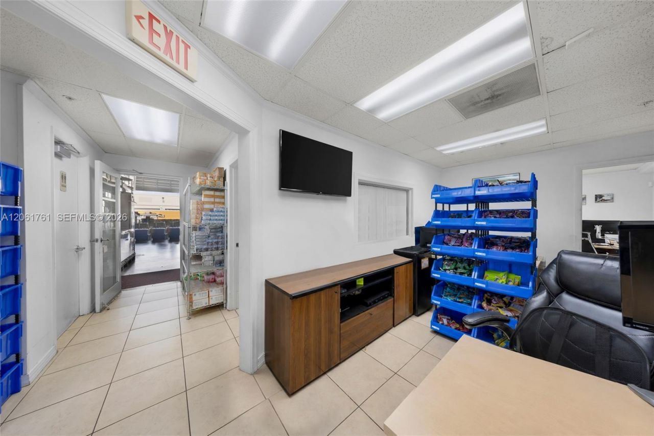 10800 NW 21st St , Unit 190, Sweetwater, FL 33172 Photo