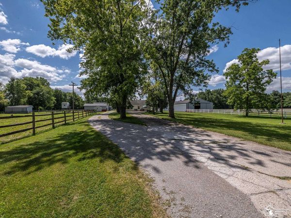 16875 & 16873 Railroad Street, Petersburg, MI 49270