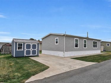 1452 West Dr, Alden, NY 14004