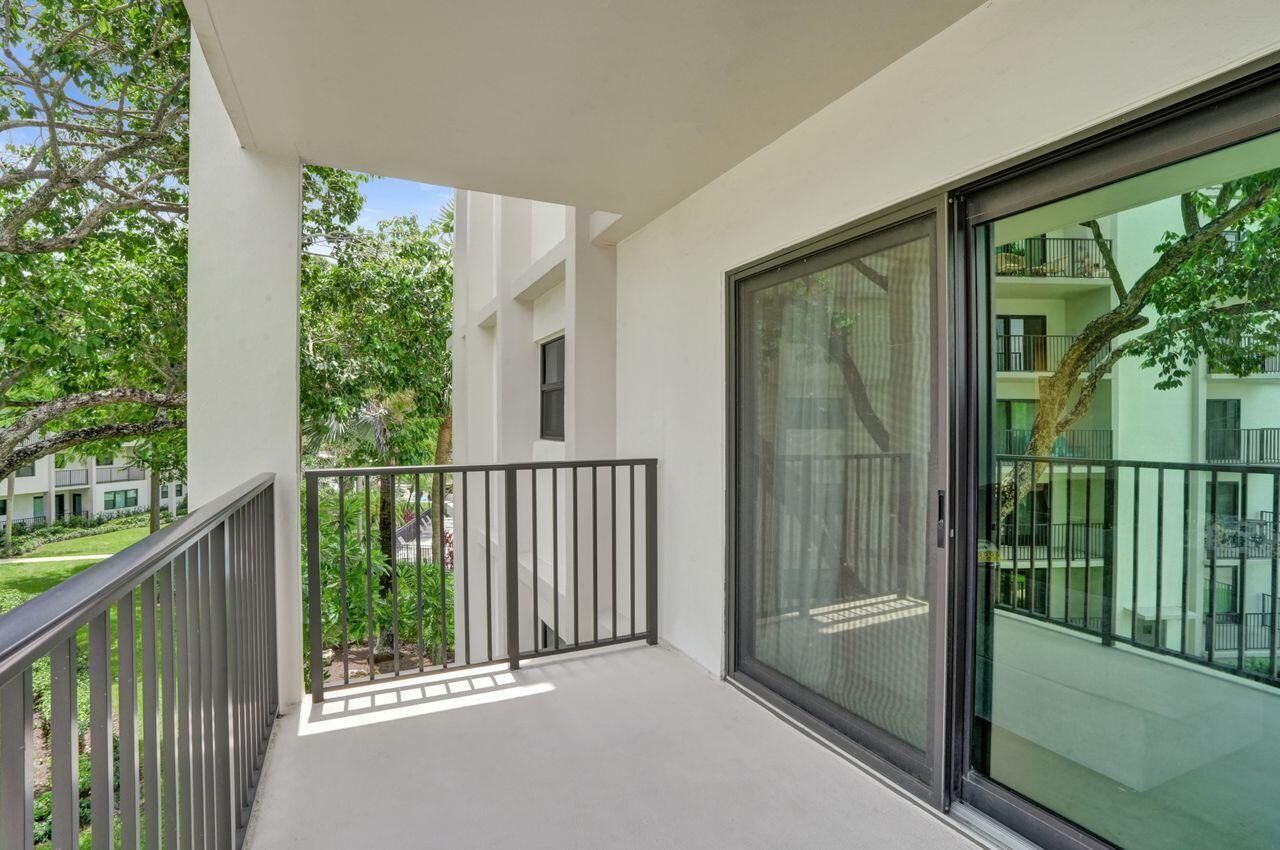 1000 River Reach Drive, Unit 321, Fort Lauderdale, FL 33315 Photo