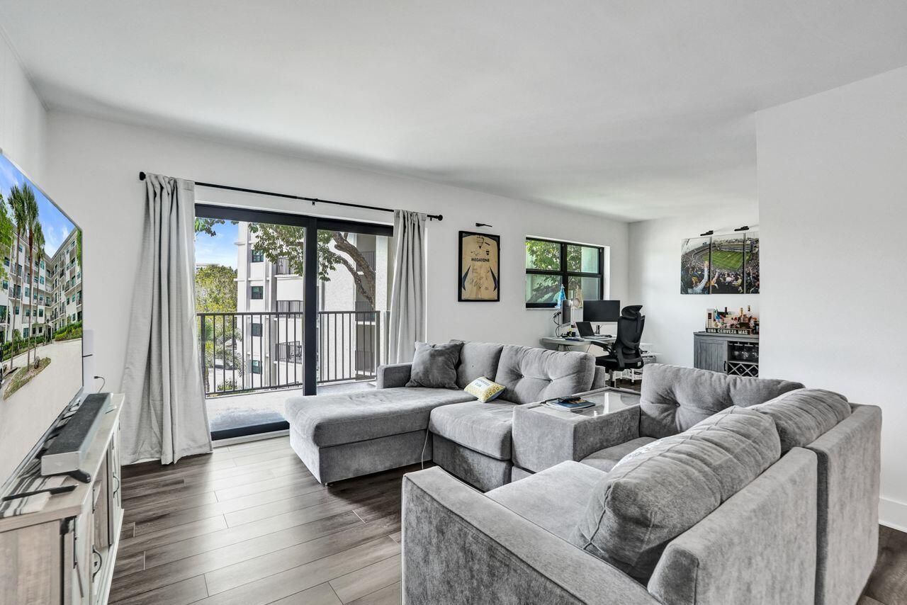 1000 River Reach Drive, Unit 321, Fort Lauderdale, FL 33315 Photo