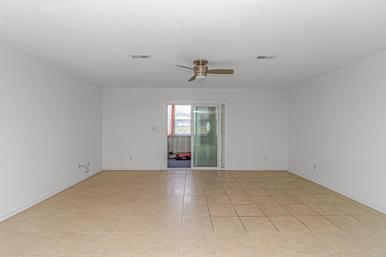 1340 Turkey Ridge Rd. Photo 9