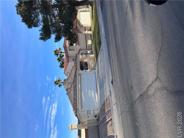2044 Waverly Circle, Henderson, NV 89014