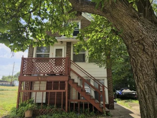 1653 W 10th Place , Gary, IN 46404