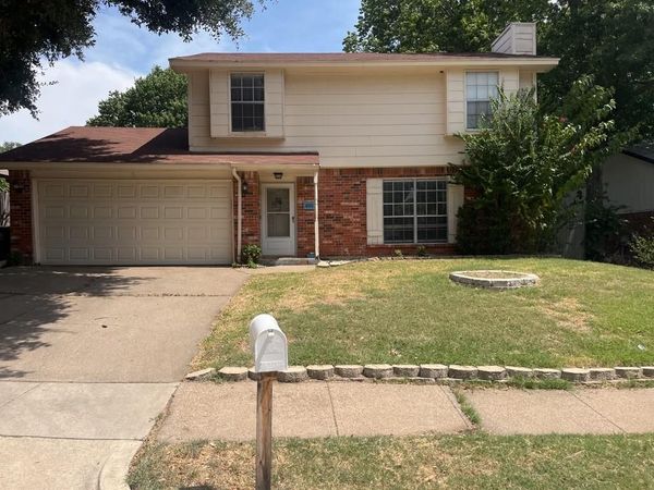 6513 Westridge Drive, Watauga, TX 76148