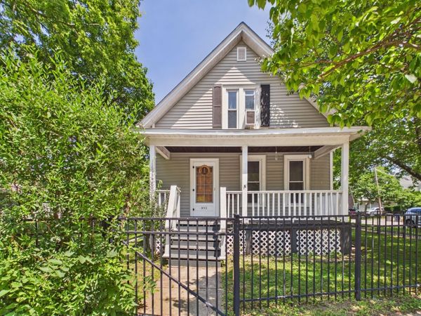 952 Larkin Avenue , Elgin, IL 60123