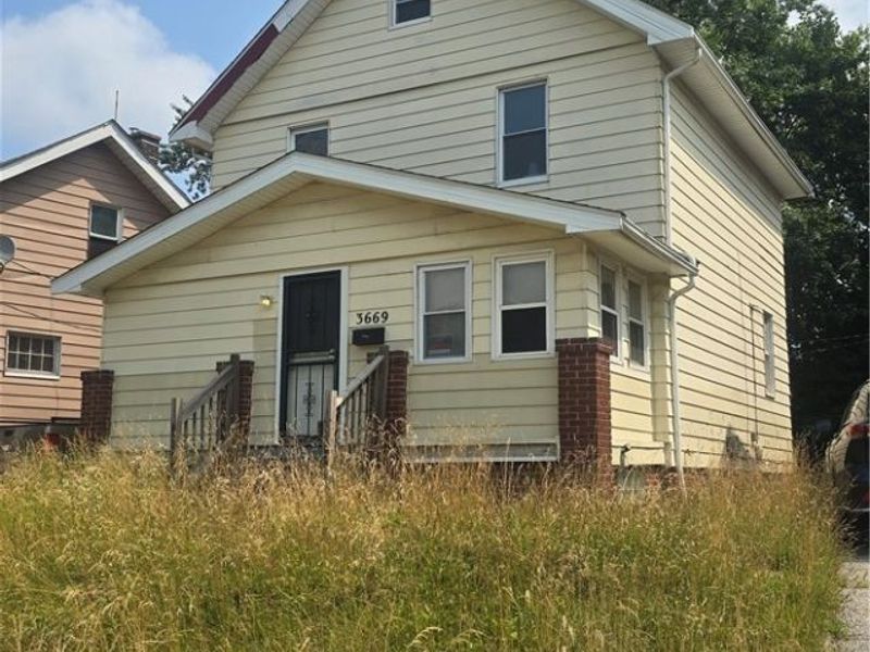 3669 E 112th Street, Cleveland, OH 44105 Photo 2