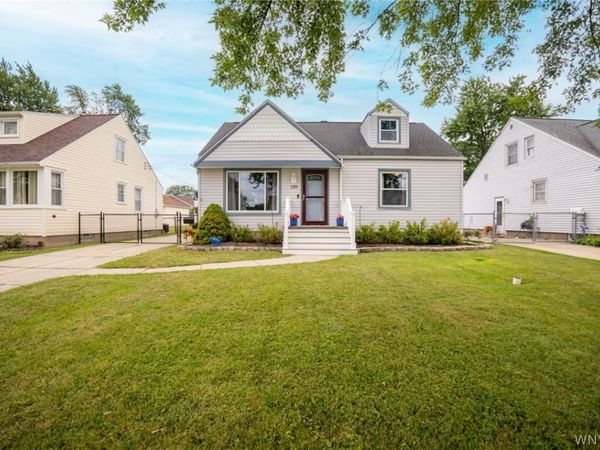 130 Calvin Court N, Tonawanda, NY 14150