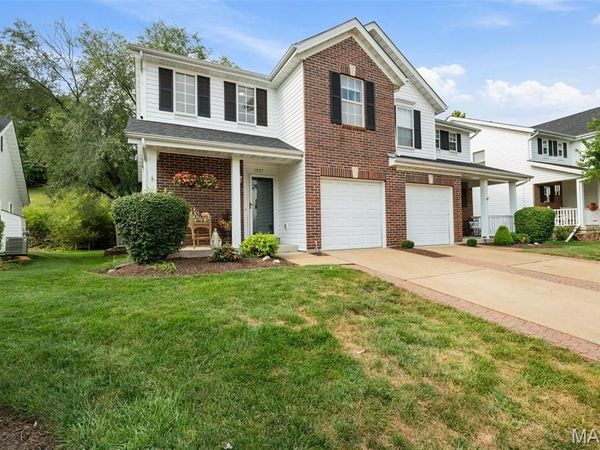 1227 Big Bend Crossing Drive, Manchester, MO 63088