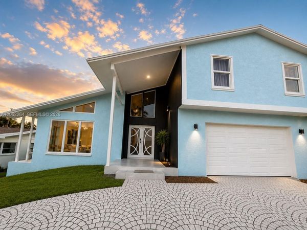 107 Causeway Boulevard, Belleair Beach, FL 33786