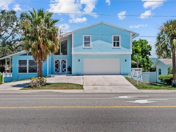 107 Causeway , Belleair Beach, FL 33786