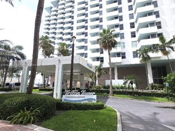 2899 Collins Ave , Unit 940, Miami Beach, FL 33140