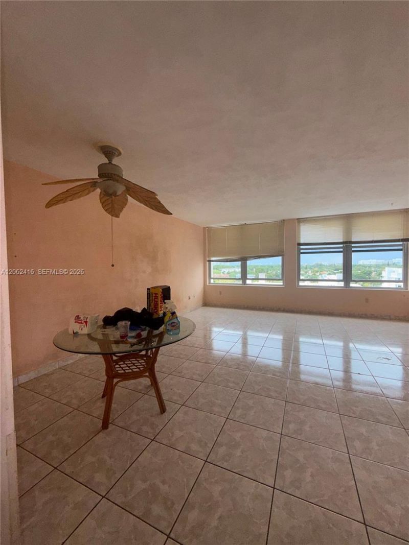 2899 Collins Ave, Unit 940, Miami Beach, FL 33140 Photo