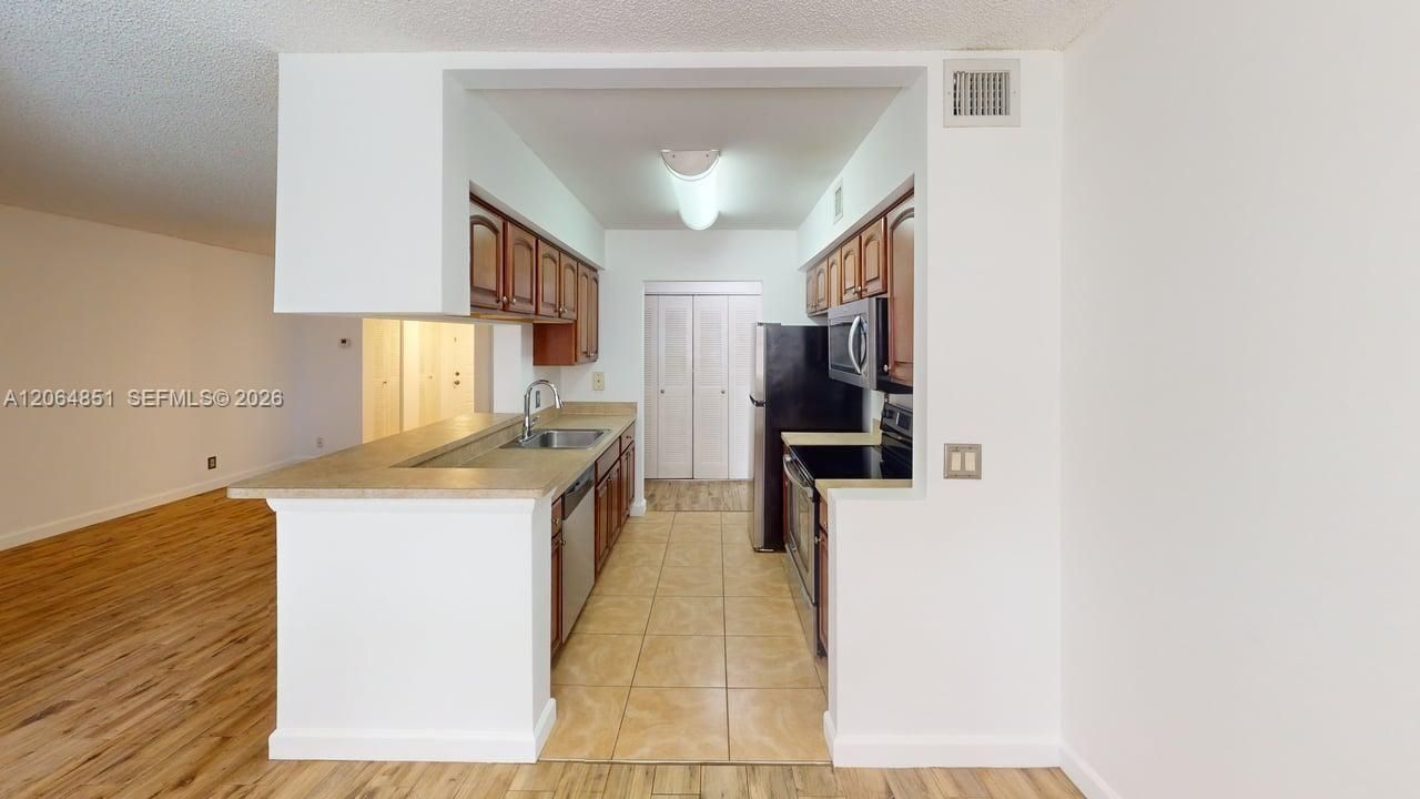 9855 Westview Dr, Unit 717, Coral Springs, FL 33076 Photo