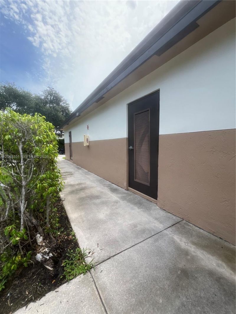 9855 Westview Dr, Unit 717, Coral Springs, FL 33076 Photo