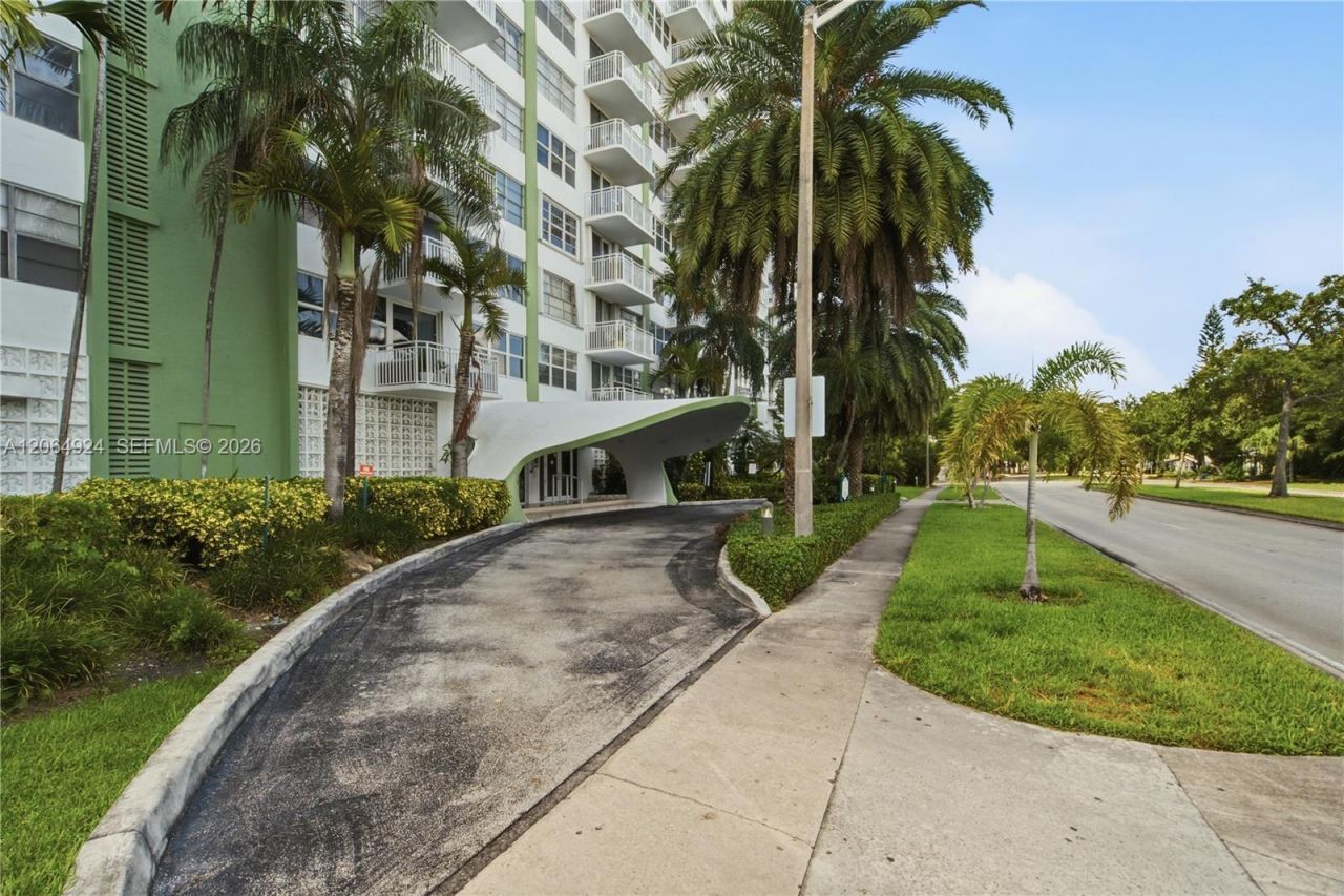 2100 Sans Souci Blvd , Unit A710, North Miami, FL 33181 Photo