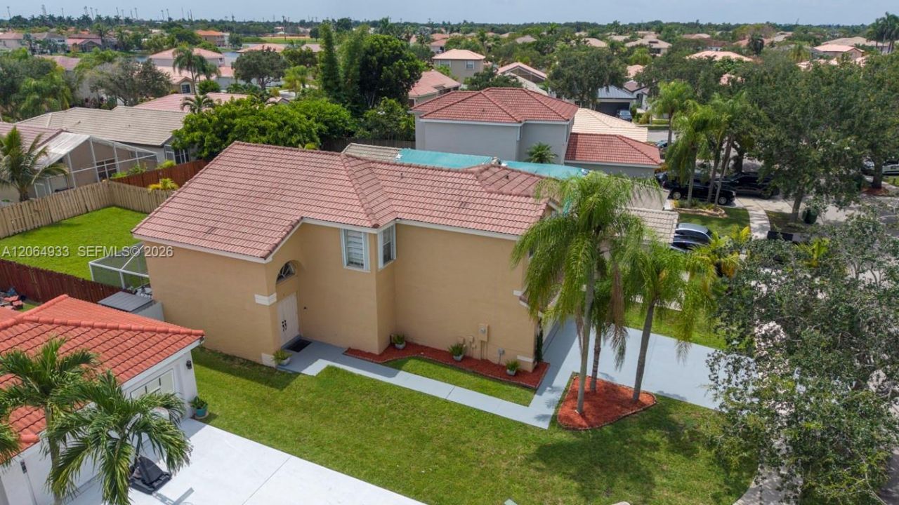 1853 SW 176th Way, Miramar, FL 33029 Photo