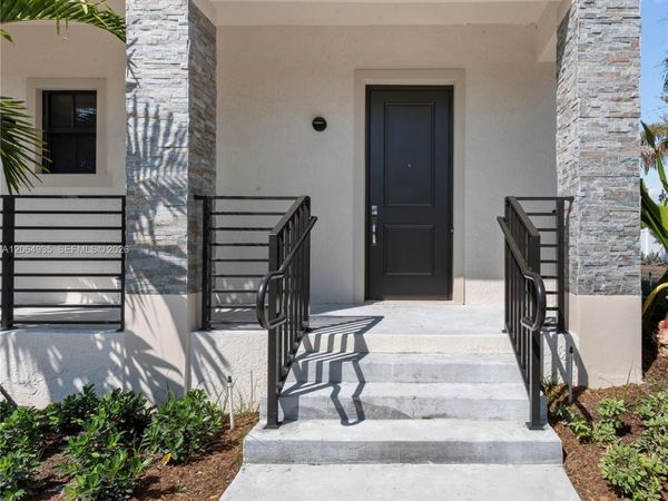 5745 SW 44th COURT , Unit 101, Davie, FL 33314