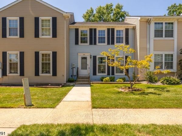 35 Byrnes Ln east, Sayreville, NJ 08872