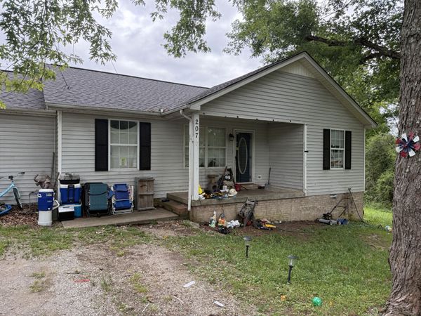 207 Landy Ln, Red Boiling Springs, TN 37150