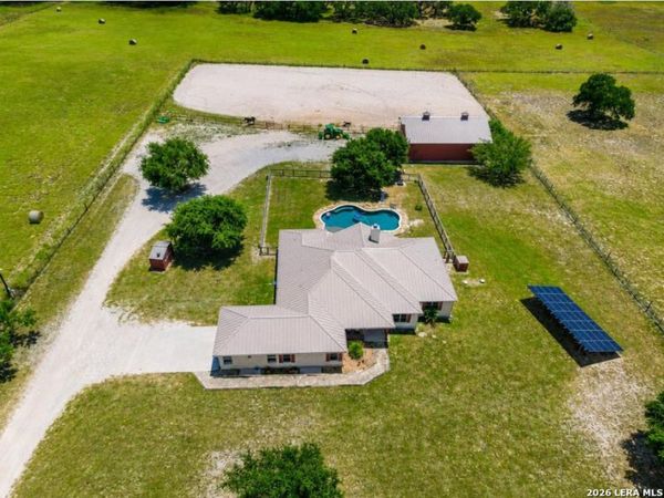119 SCENIC HILLS, La Vernia, TX 78121