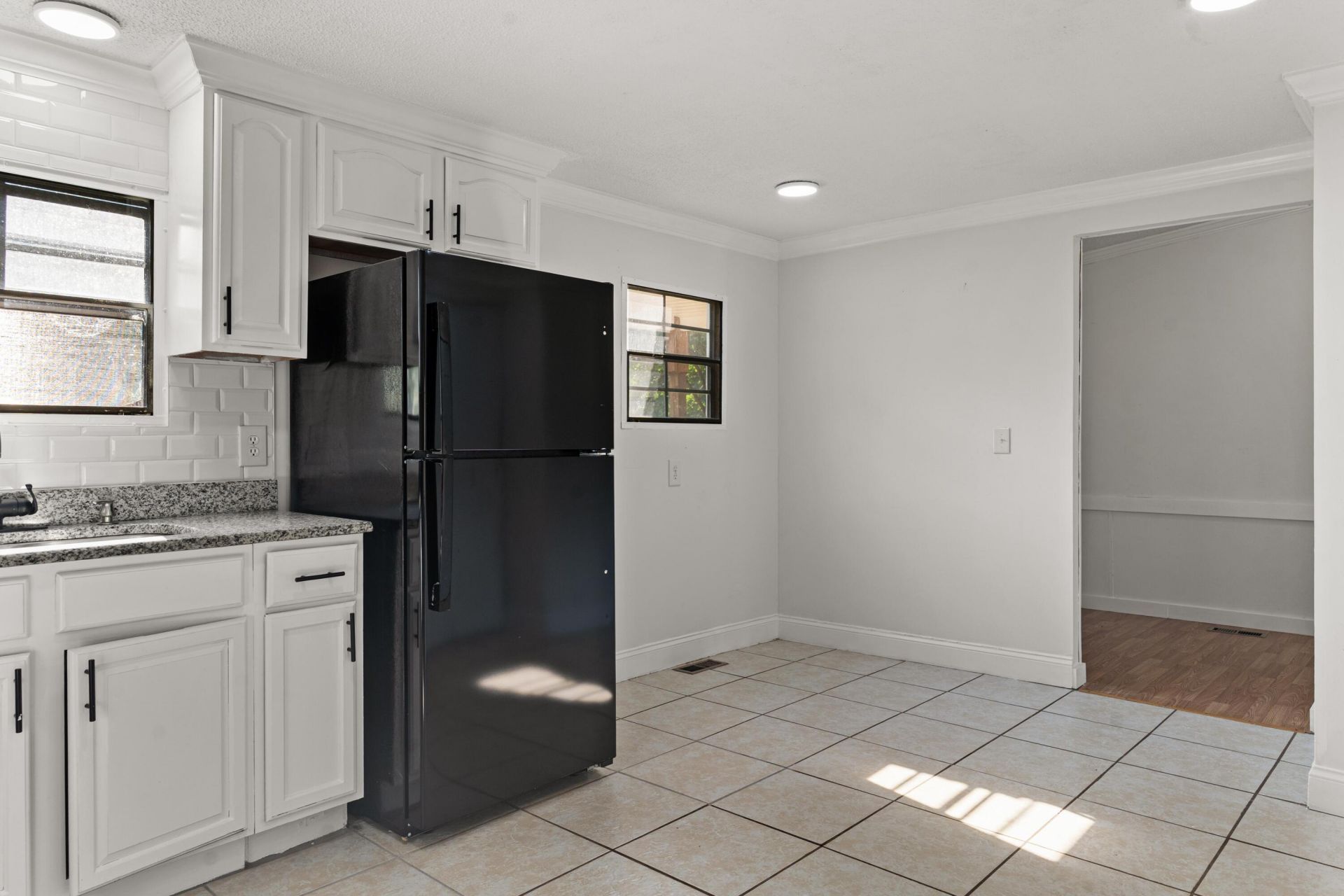 353 Sweetwater Road Photo 18