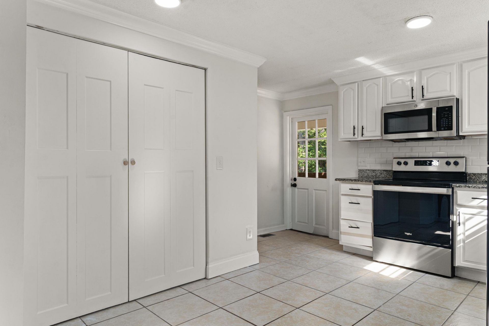 353 Sweetwater Road Photo 19