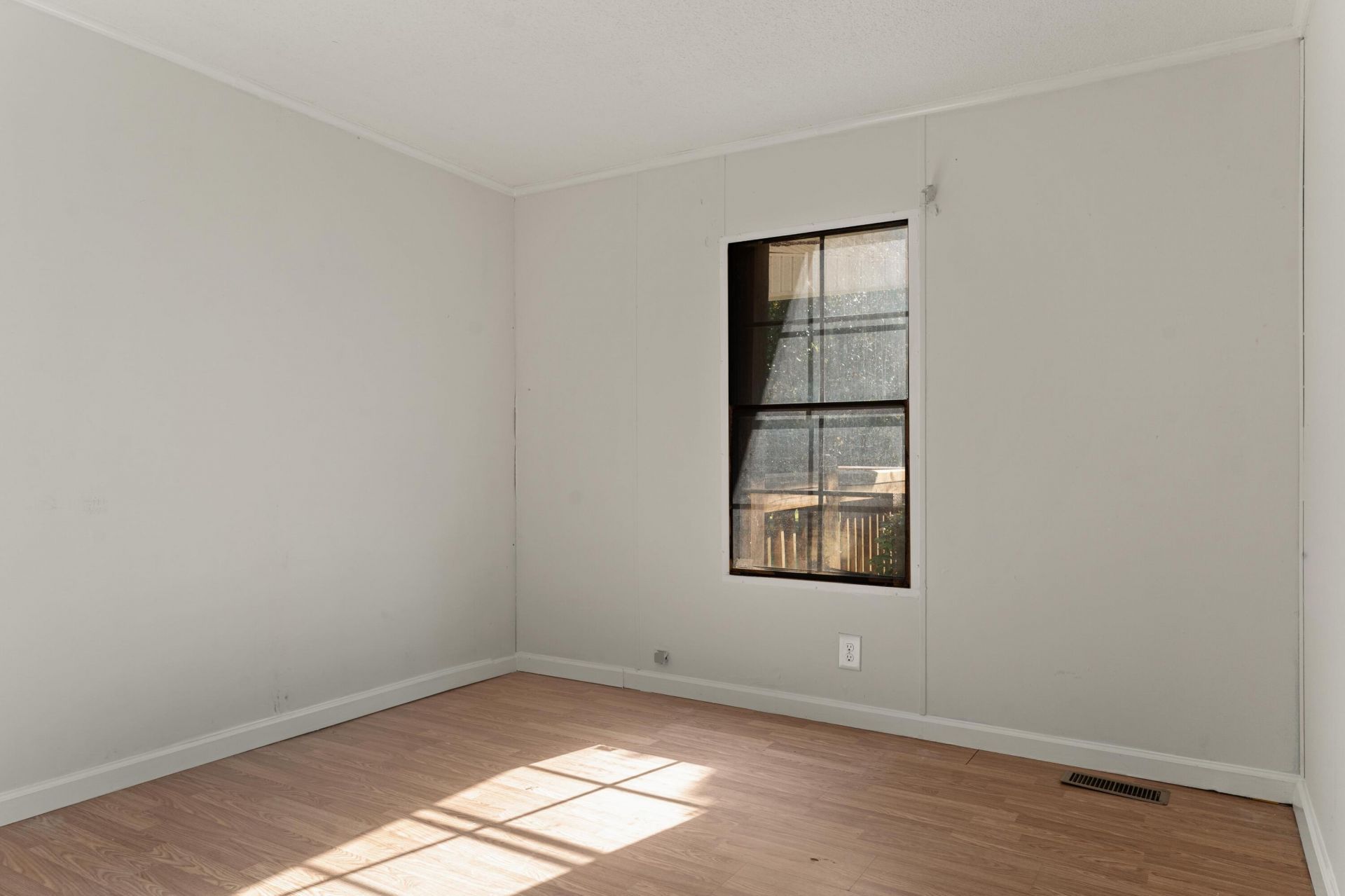 353 Sweetwater Road Photo 24