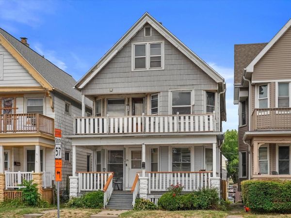 1225 S 35th STREET, Milwaukee, WI 53215