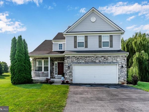 1046 ALANDALE DRIVE, CHAMBERSBURG, PA 17202