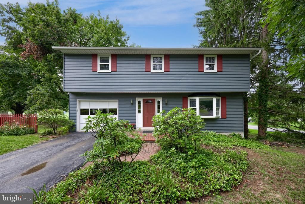 1 ARDMORE DRIVE, HUMMELSTOWN, PA 17036