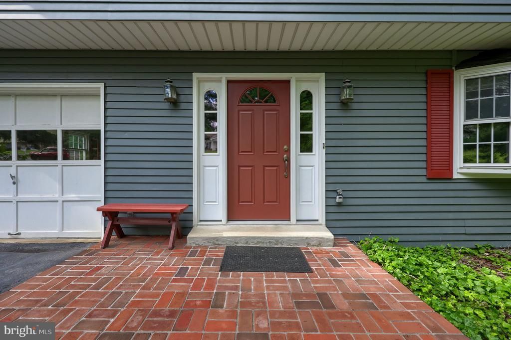 1 ARDMORE DRIVE, HUMMELSTOWN, PA 17036