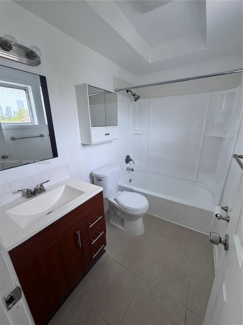 2530 SW 3rd Ave, Unit 306, Miami, FL 33129 Photo