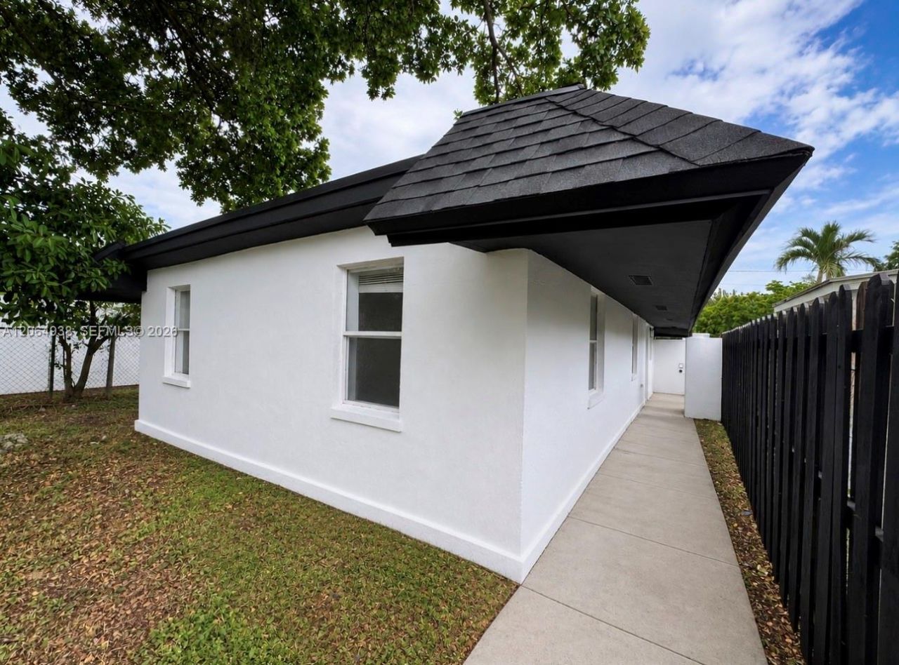 1708 NW 7th St, Fort Lauderdale, FL 33311 Photo