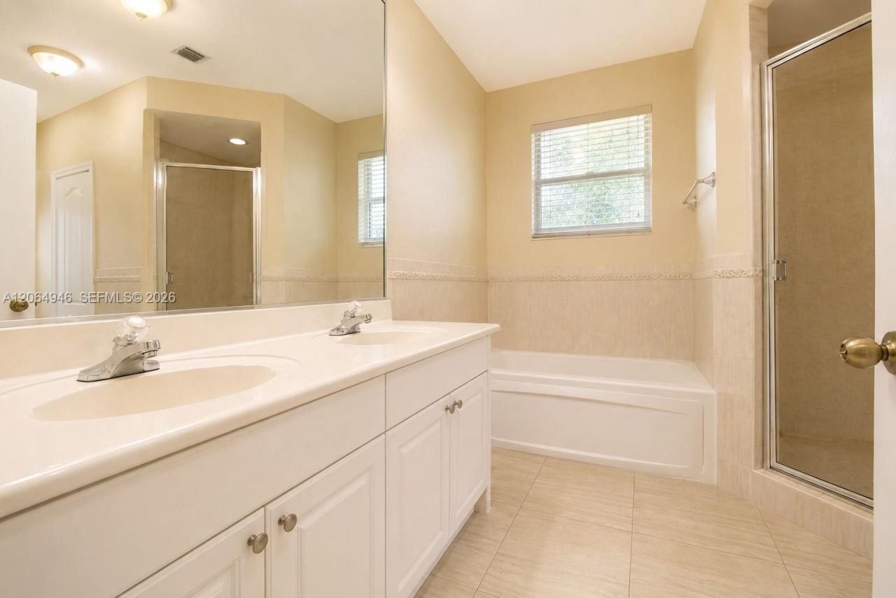 14261 SW 28th St, Miami, FL 33175 Photo