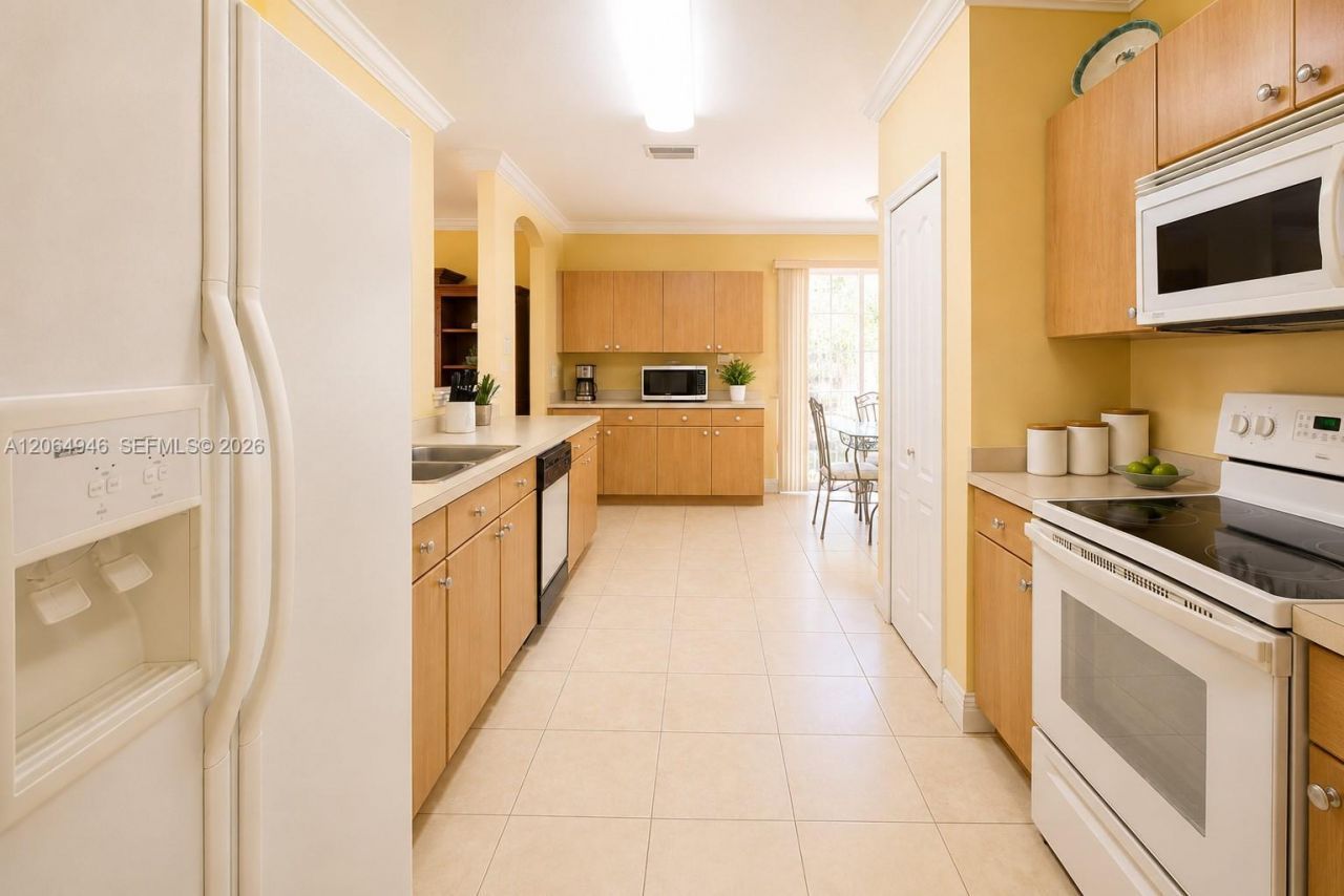 14261 SW 28th St, Miami, FL 33175 Photo