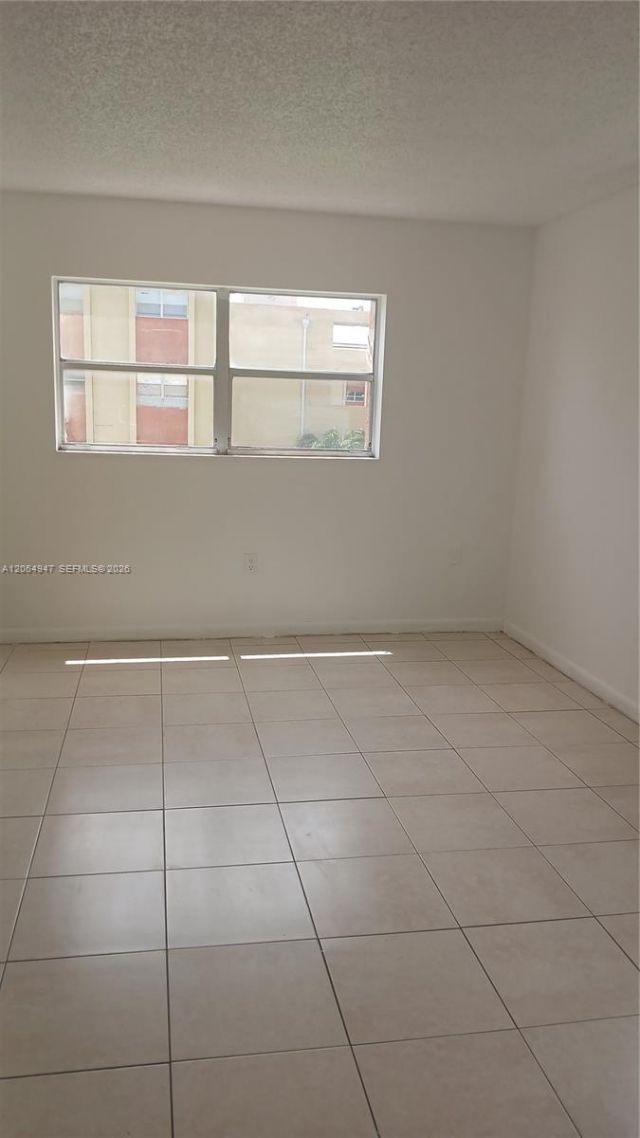 3610 NW 21st St , Unit 313, Lauderdale Lakes, FL 33311 Photo