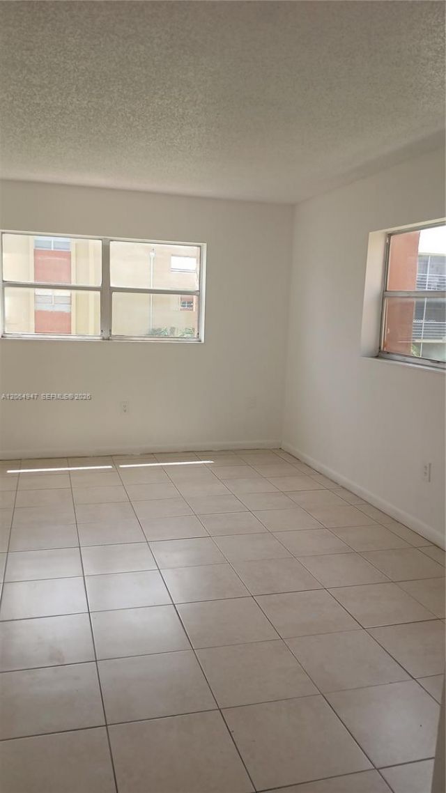 3610 NW 21st St , Unit 313, Lauderdale Lakes, FL 33311 Photo