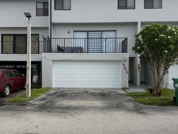 8690 SW 154th Cir Pl, Unit 3D, Miami, FL 33193