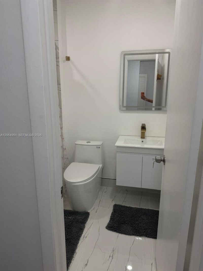 8690 SW 154th Cir Pl, Unit 3D, Miami, FL 33193 Photo