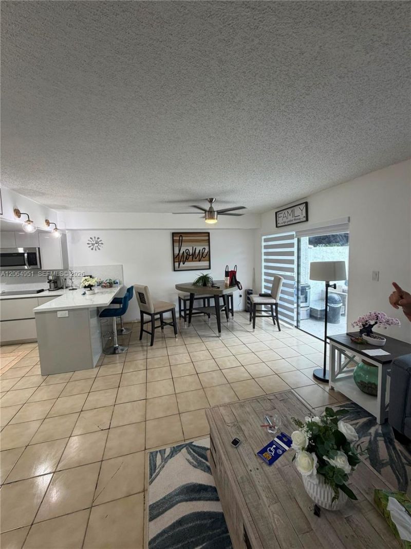 8690 SW 154th Cir Pl, Unit 3D, Miami, FL 33193 Photo