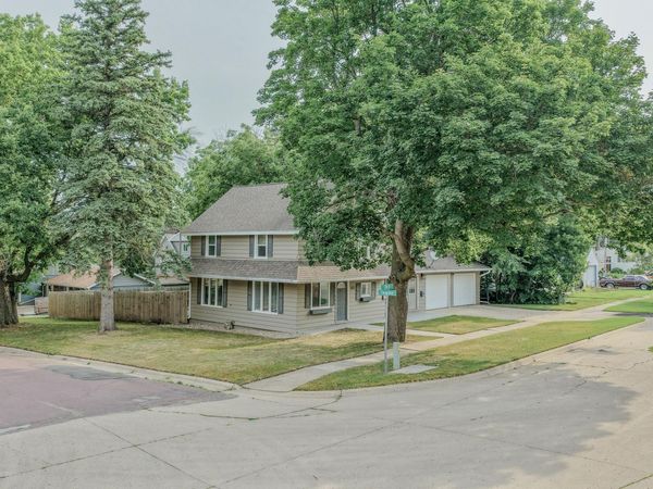 512 15th Street, Spirit Lake, IA 51360