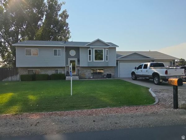 3943 S WHITE RAIL LN , West Haven, UT 84401